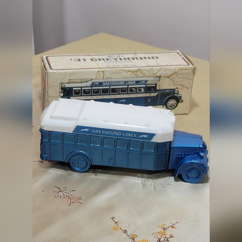 NEW IN BOX~ Avon Aftershave~ '31 Greyhound Bus